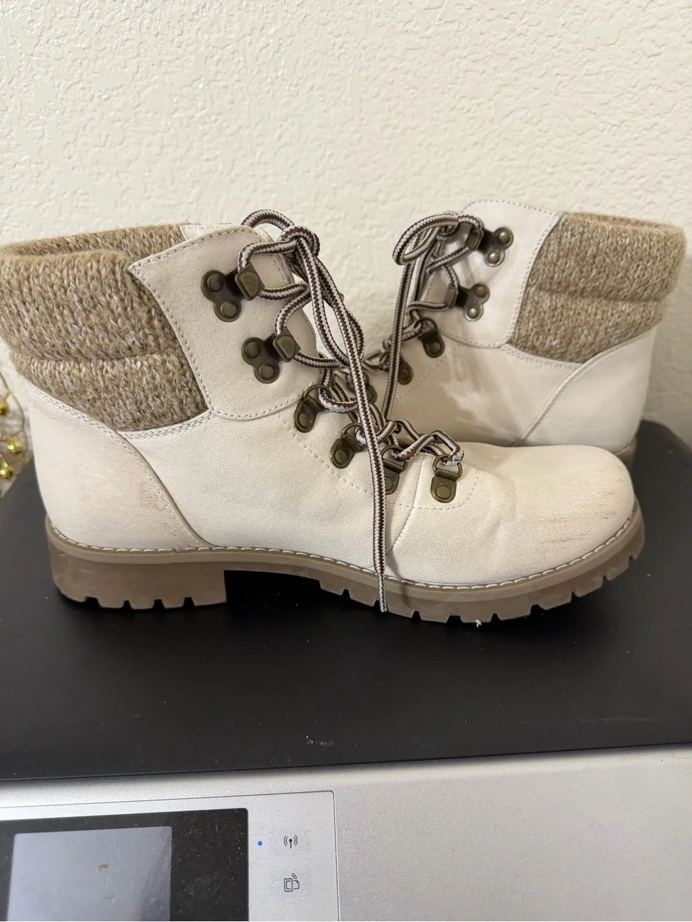 Cliffs women’s ankle boots lace -up leather size 9